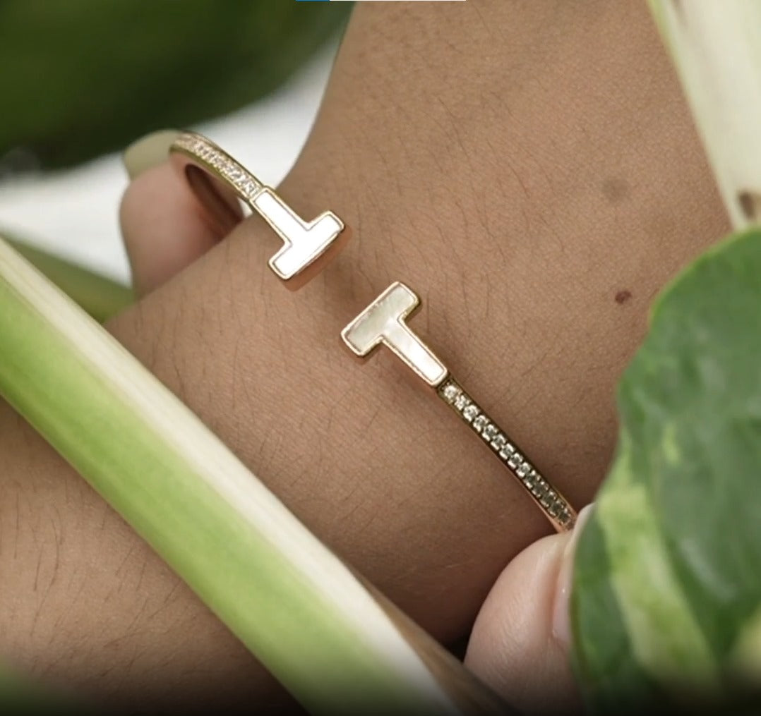 Minimalist T-Bar Gold Bracelet – Zevaae Jewels