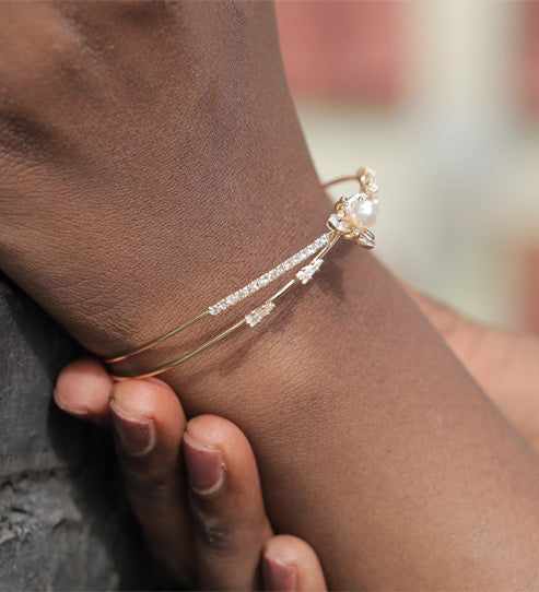 Pearl Floral Gold Bracelet – Zevaae Jewels