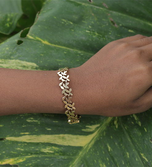 Leaf Motif Gold Bracelet – Zevaae Jewels