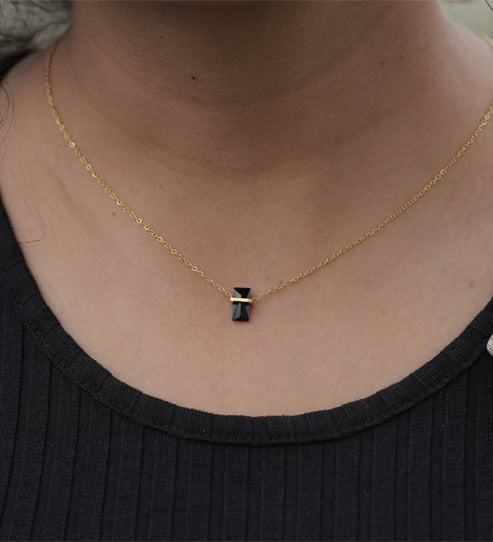 Minimal Black Stone Pendant Necklace – Gold Plated Artificial Jewellery