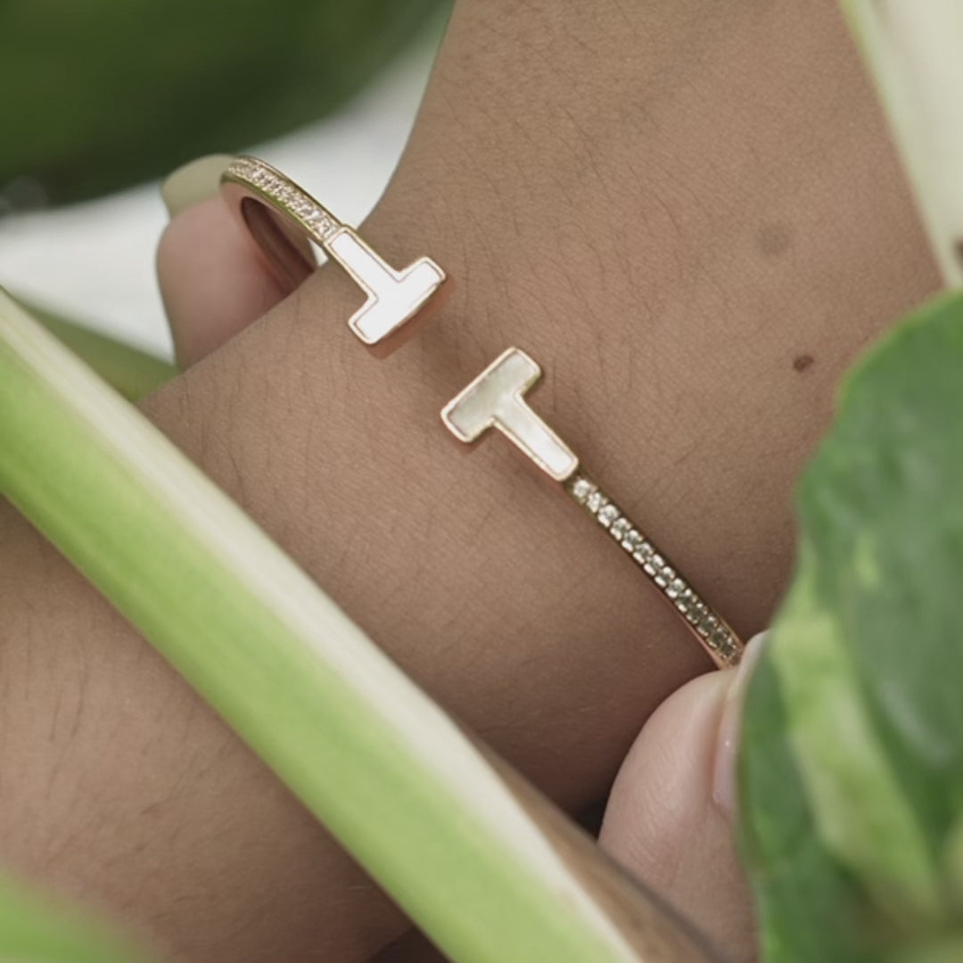 Minimalist T-Bar Gold Bracelet – Zevaae Jewels